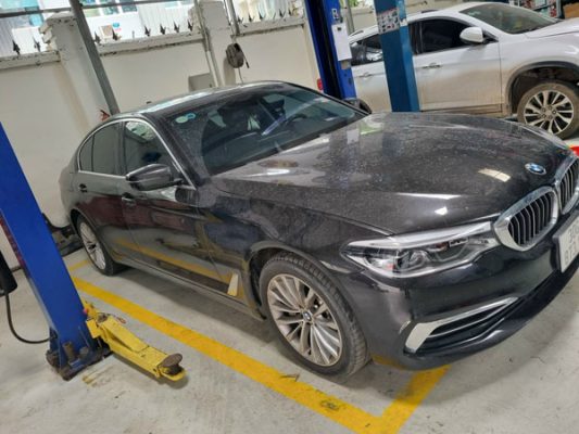 sửa chữa xe bmw